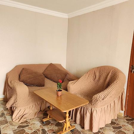 Guesthouse Ttt-1 Tbilisi Ngoại thất bức ảnh